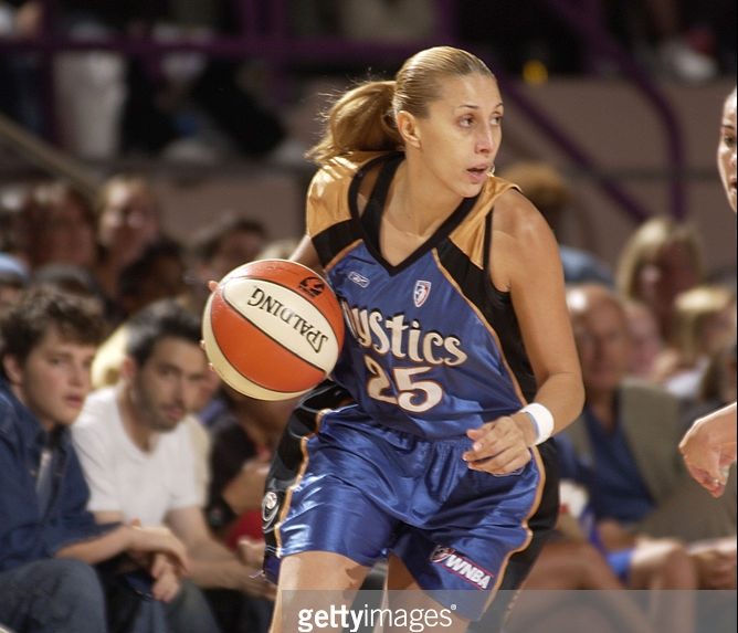 Na Era do Garrafão 05 WNBA Helen Luz Central 3